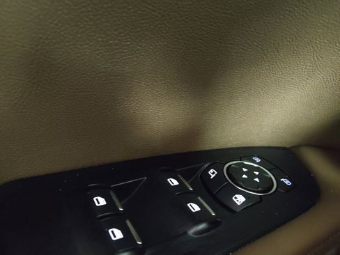 Used 2017 Lincoln MKX Reserve w/ Luxury Package AWD/4WD image 27