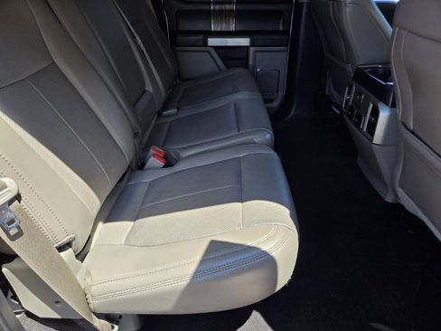 Used 2018 Ford F150 Lariat w/ Equipment Group 502A Luxury AWD/4WD image 11