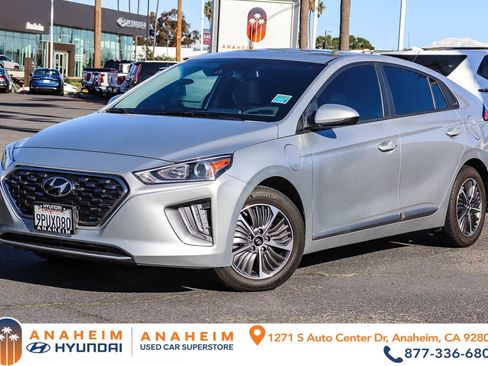Used 2022 Hyundai Ioniq SE image 1