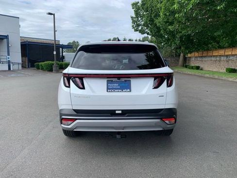 Certified 2025 Hyundai Tucson SEL AWD/4WD image 5