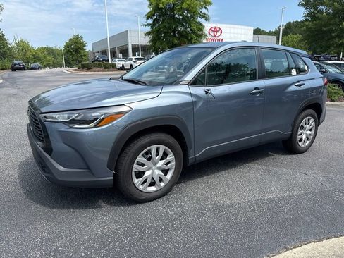 Used 2023 Toyota Corolla Cross L FWD image 2
