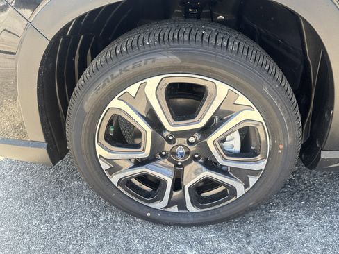 New 2026 Subaru Ascent Limited image 10