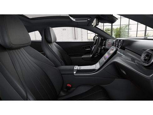 Used 2024 Mercedes-Benz CLE 300 4MATIC Coupe image 4