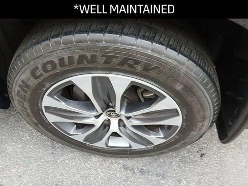 Used 2022 Toyota Highlander XLE image 9