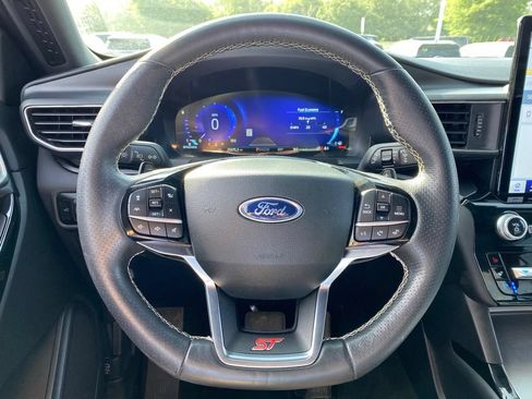 Used 2023 Ford Explorer ST w/ Equipment Group 401A AWD/4WD image 12