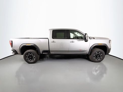 Used 2024 GMC Sierra 2500 AT4X AWD/4WD image 8