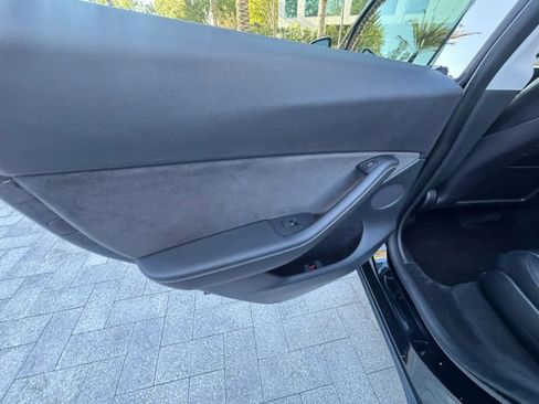 Used 2023 Tesla Model Y Long Range AWD/4WD image 35