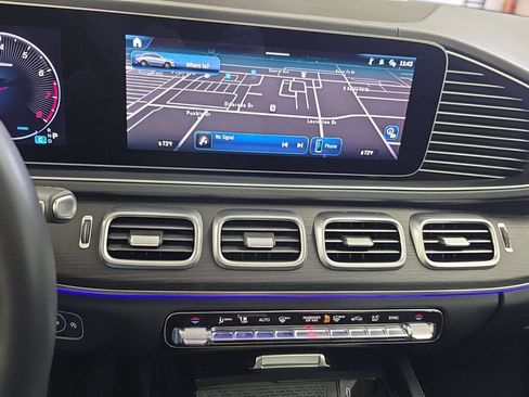 Used 2025 Mercedes-Benz GLE 450 4MATIC Coupe image 10
