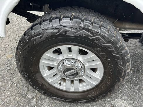 Used 2018 Ford F250 XLT w/ XLT Value Package AWD/4WD image 13