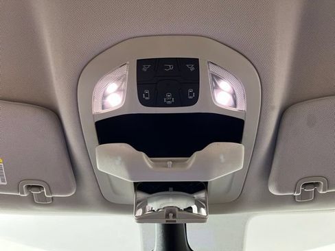 Used 2024 Chrysler Pacifica Touring-L FWD image 36
