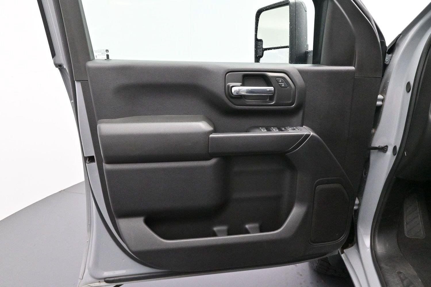 Used 2024 Chevrolet Silverado 2500 Custom w/ Custom Convenience Package AWD/4WD image 10