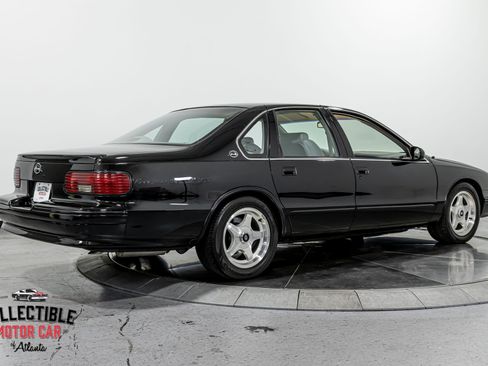 Used 1996 Chevrolet Impala SS RWD image 21