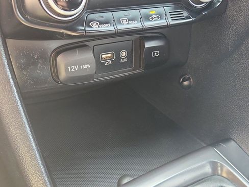 Used 2020 Hyundai Veloster N w/ Performance Package FWD image 25