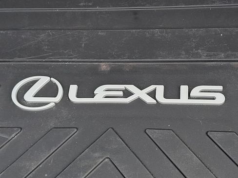 Used 2023 Lexus ES 250 w/ Premium Package AWD/4WD image 29