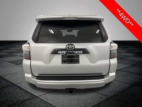 Certified 2022 Toyota 4Runner TRD Off-Road Premium image 5