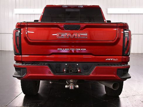 Used 2025 GMC Sierra 2500 AT4 w/ AT4 Premium Plus Package AWD/4WD image 7