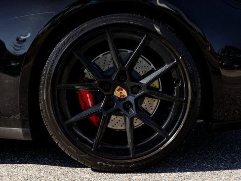 Used 2025 Porsche 911 Carrera RWD image 13