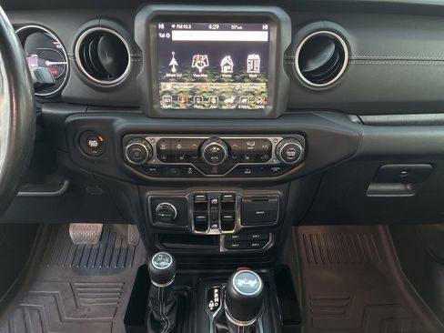 Used 2021 Jeep Wrangler Unlimited Sahara w/ Cold Weather Group image 14