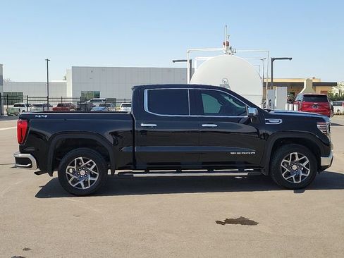 Used 2025 GMC Sierra 1500 SLT AWD/4WD image 6
