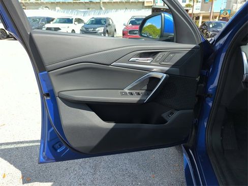 Used 2025 BMW X2 xDrive28i w/ M Sport Package image 17