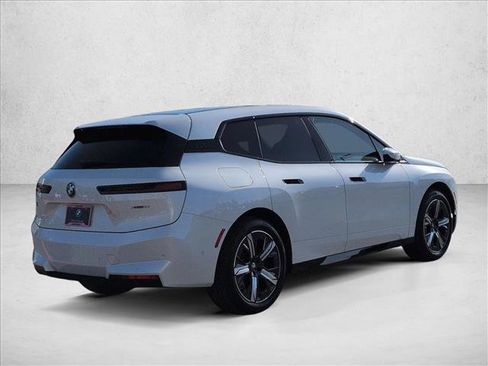 Used 2026 BMW iX xDrive60 image 5
