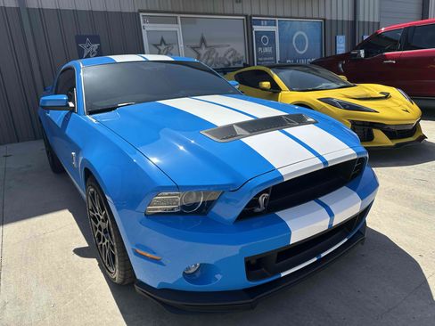 Used 2014 Ford Mustang Shelby GT500 w/ Equipment Group 821A RWD image 2