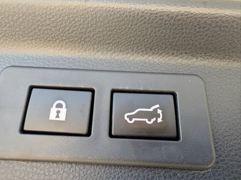 Used 2022 Subaru Forester Limited image 8