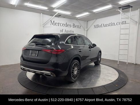 Used 2025 Mercedes-Benz GLC 300 4MATIC image 8