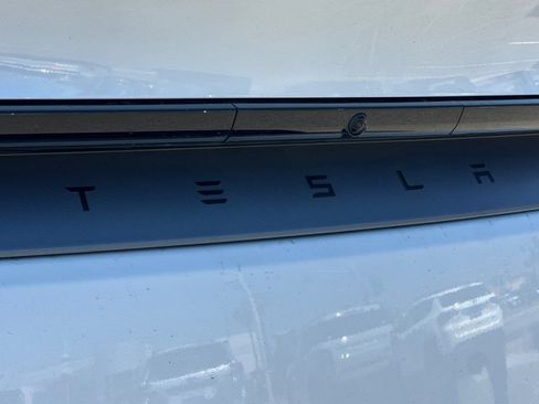 Used 2026 Tesla Model Y 2WD image 25