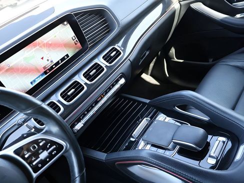 Used 2020 Mercedes-Benz GLS 450 4MATIC image 20