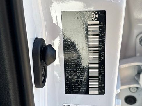 Used 2025 Toyota Corolla LE image 26