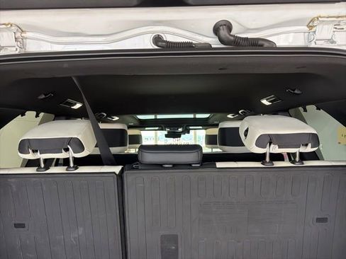 Used 2025 Toyota Sequoia Capstone AWD/4WD image 23