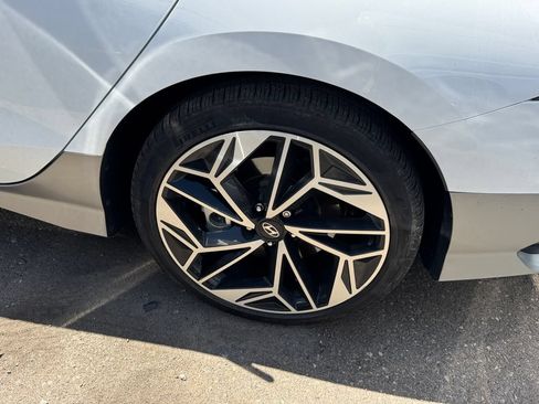 Used 2023 Hyundai Ioniq 6 SEL RWD image 7