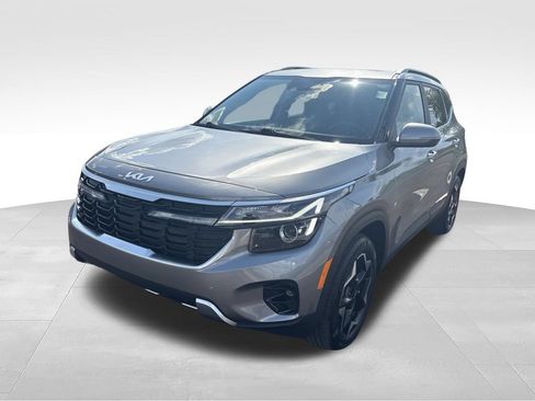 Used 2024 Kia Seltos EX AWD/4WD image 7