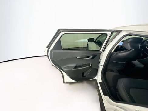 Used 2024 Kia EV6 Light RWD image 26