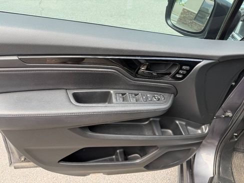 Used 2024 Honda Odyssey Touring image 31