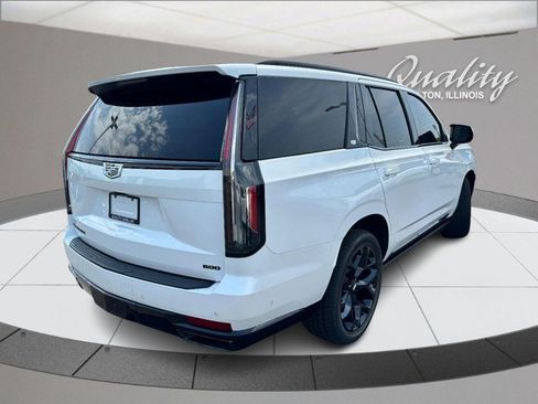 Used 2022 Cadillac Escalade Sport w/ Touring Package AWD/4WD image 3