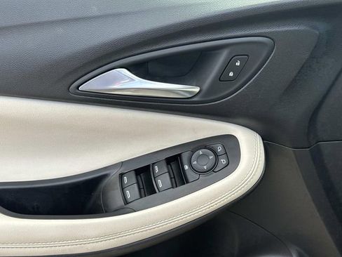 Used 2024 Buick Encore GX Preferred image 17