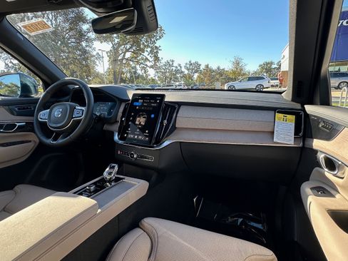 Used 2026 Volvo XC90 T8 Ultra w/ Protection Package Premier AWD/4WD image 11