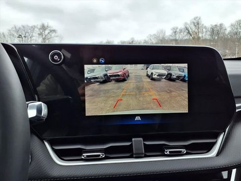 New 2026 Chevrolet Equinox LT w/ Convenience Package II AWD/4WD image 18