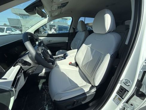 Certified 2025 Hyundai Tucson SEL image 11