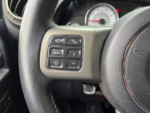Used 2014 Jeep Wrangler Unlimited Rubicon w/ Connectivity Group AWD/4WD image 27