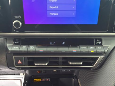Used 2026 Toyota Camry Hybrid image 31