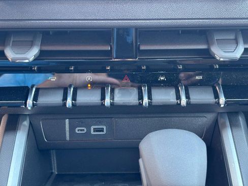 New 2026 Chevrolet Colorado W/T image 17