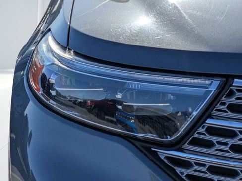 Used 2022 Ford Explorer Limited RWD image 9