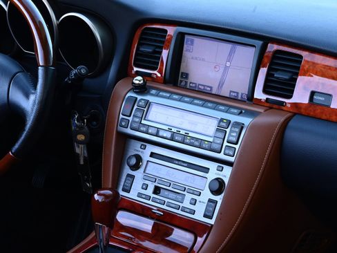 Used 2005 Lexus SC 430 Convertible image 25