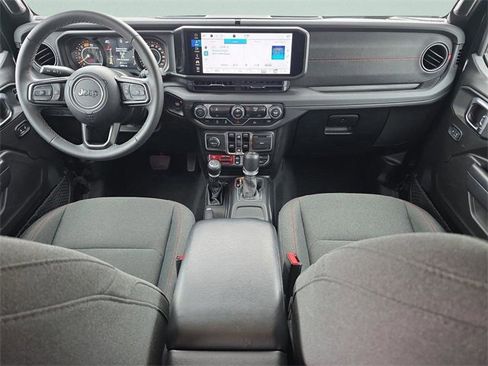 Certified 2025 Jeep Wrangler Unlimited Rubicon image 27