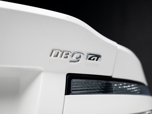 Used 2016 Aston Martin DB9 GT image 35