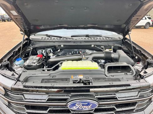 New 2025 Ford Expedition Active image 27