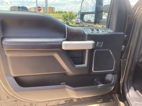 Used 2021 Ford F450 Lariat w/ Lariat Ultimate Package AWD/4WD image 12